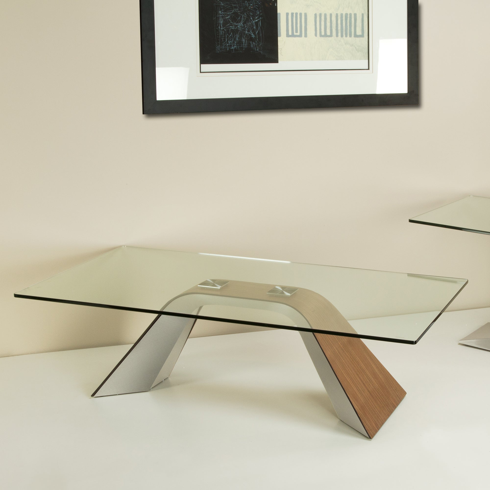 Hyper Cocktail Table