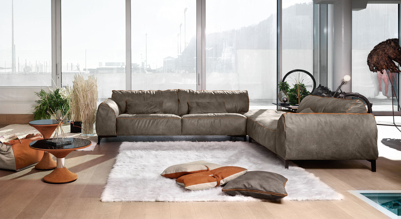 Kong Sofa / Sectionals