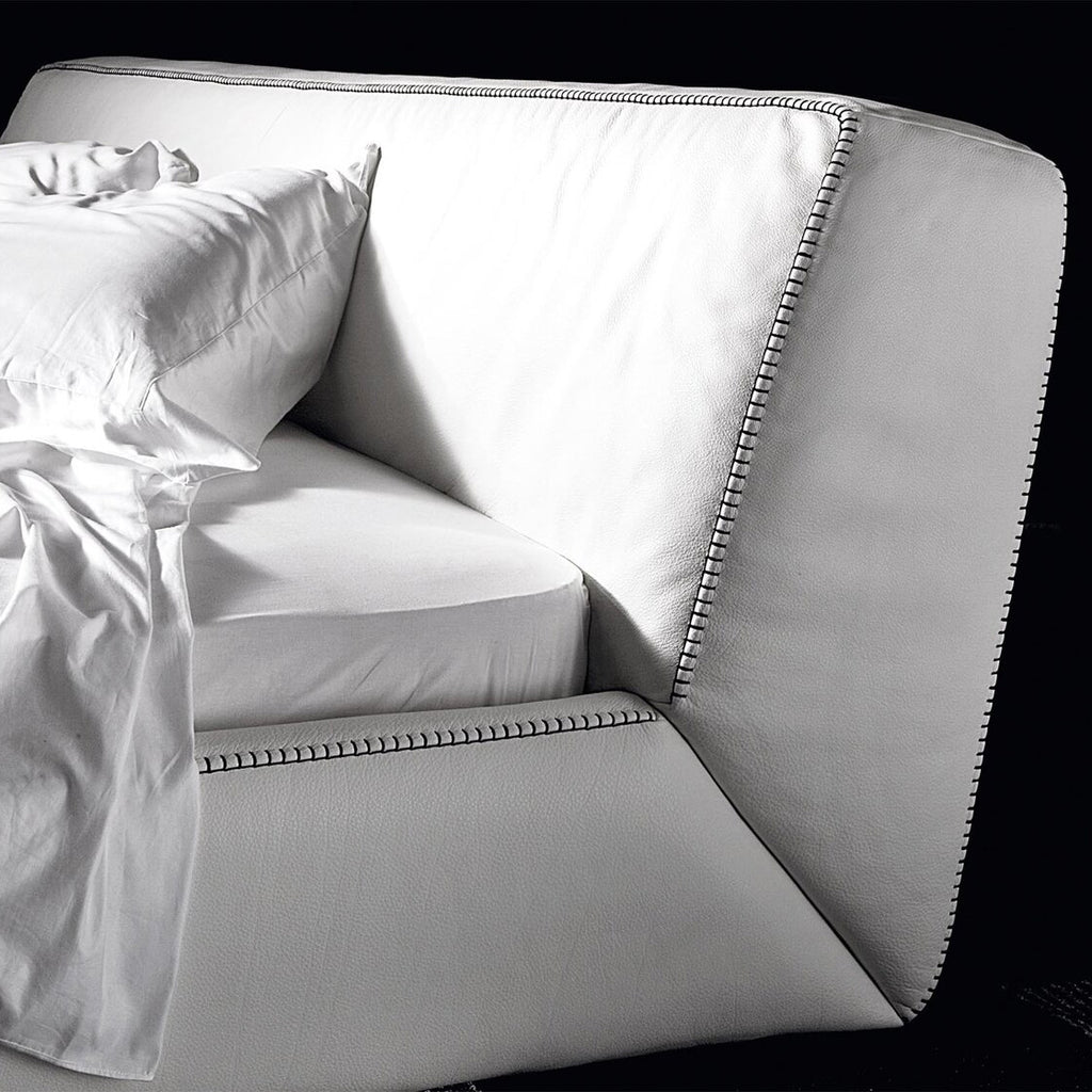 Oxer Night Bed