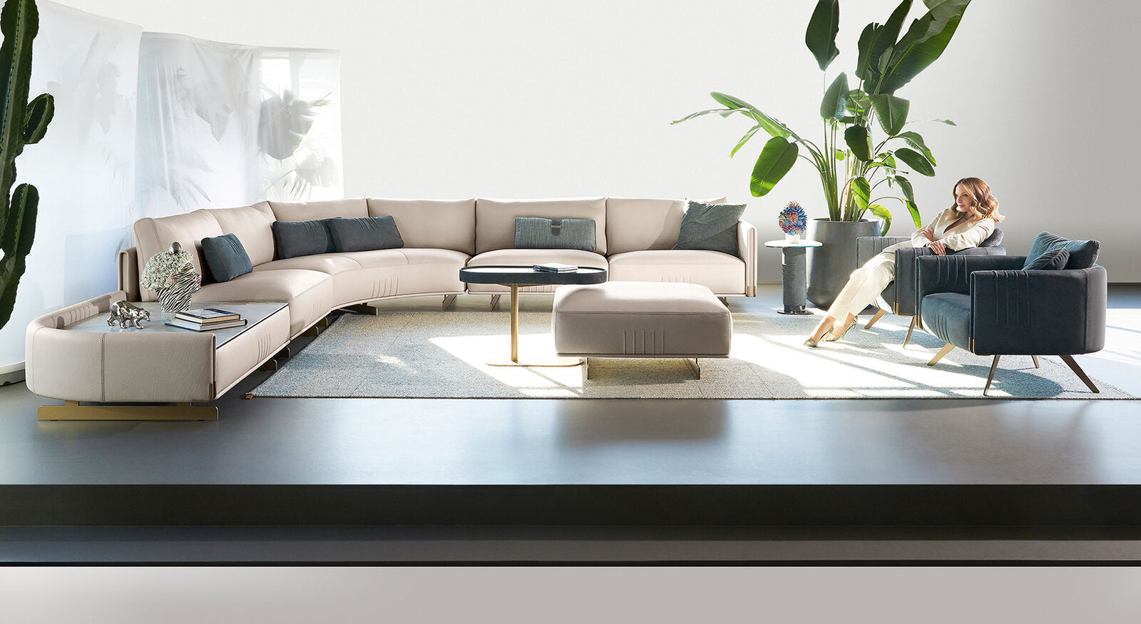 Philly Sofa / Sectionals