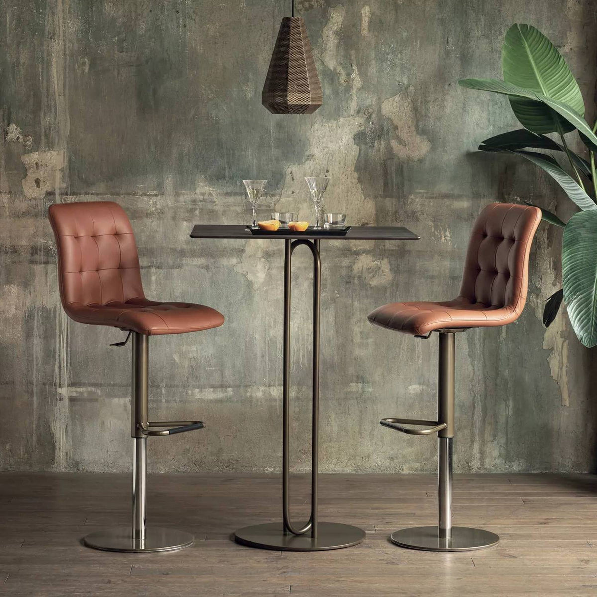 Kuga Swivel Barstool