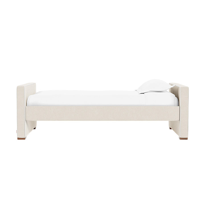 Dorma Twin Bed: Low Headboard