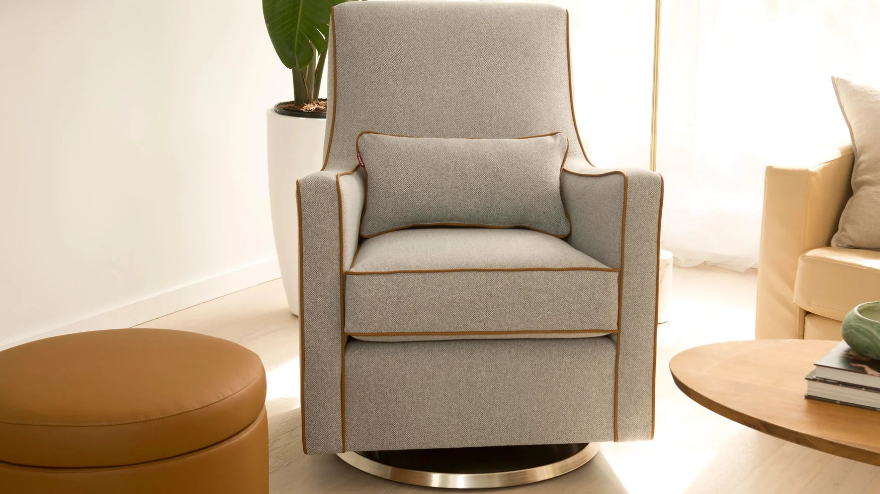 Luca Glider: Swivel Base
