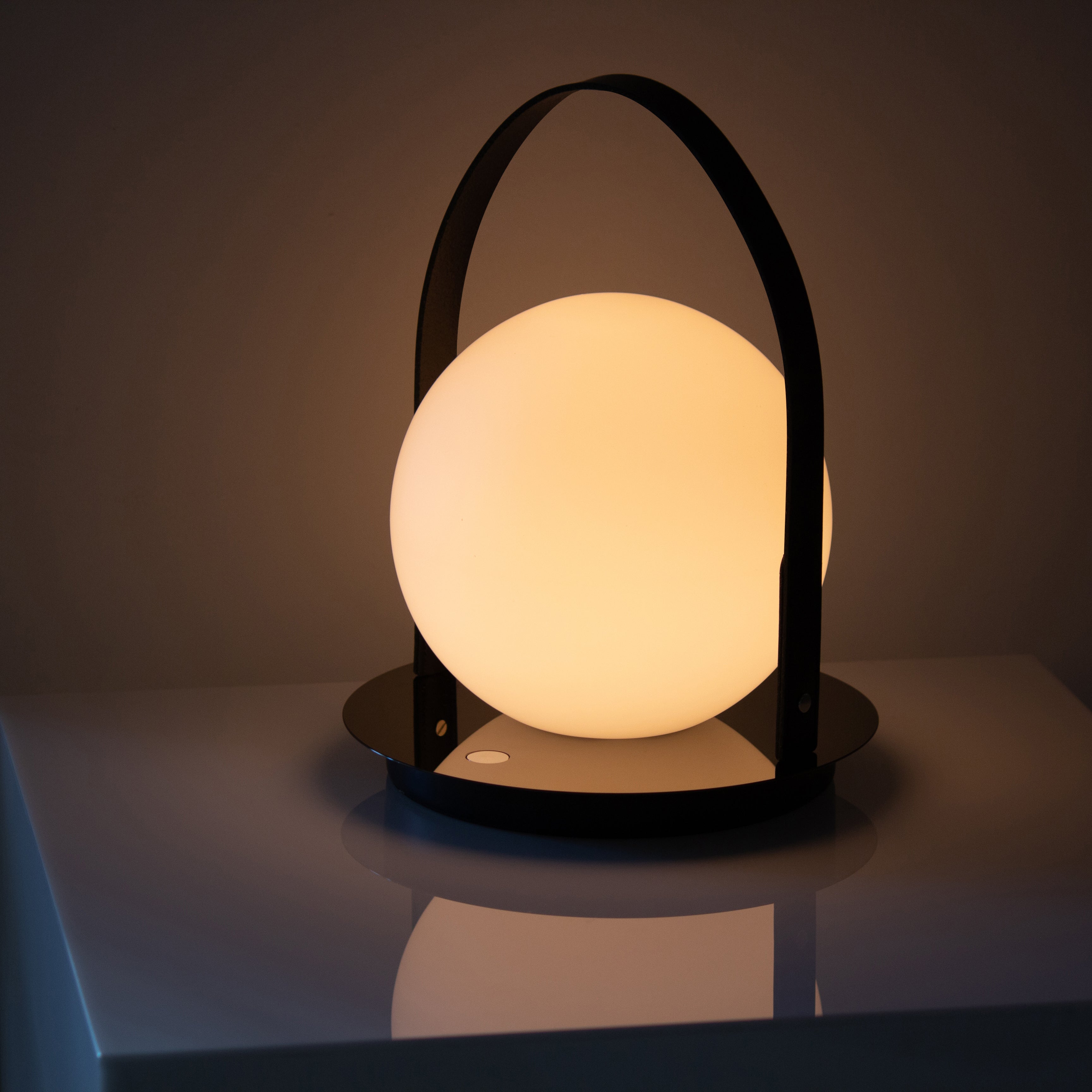 Bola Lantern