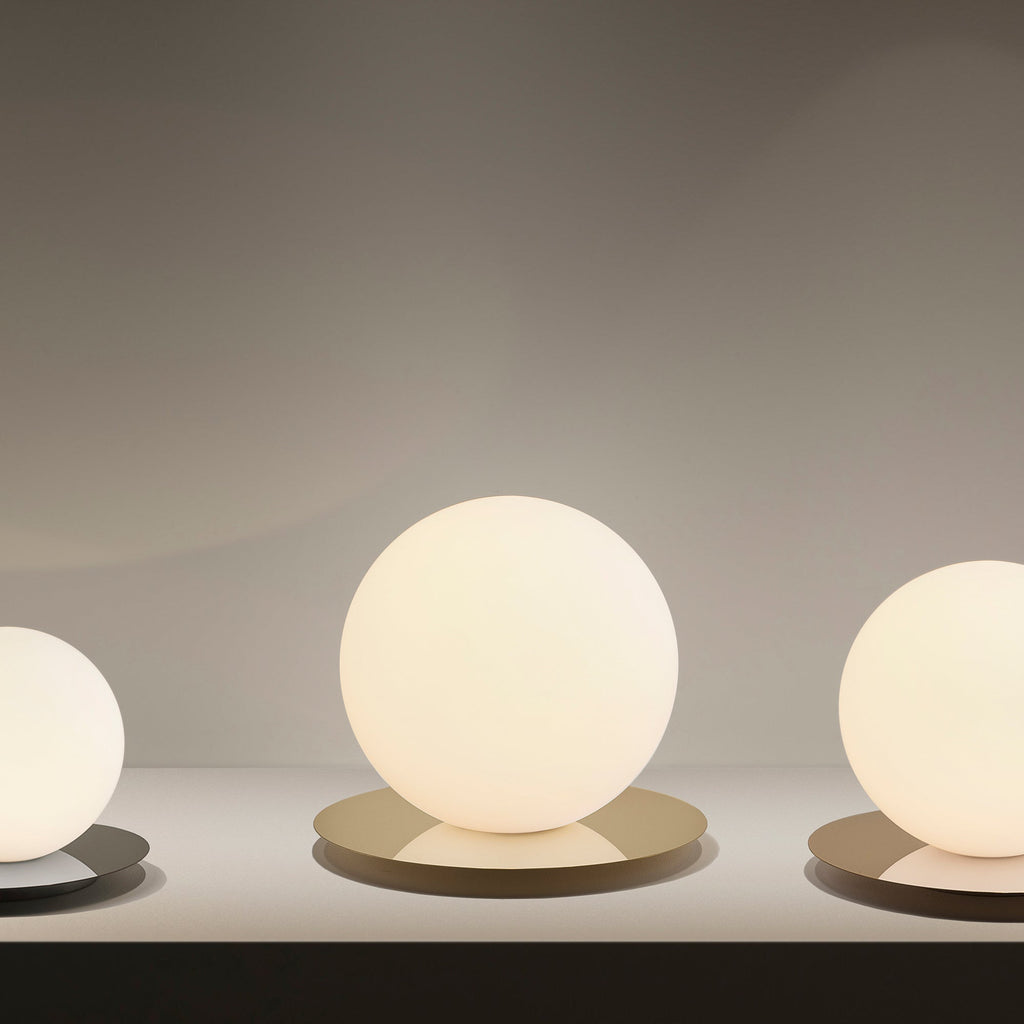 Bola Sphere Table Lamp
