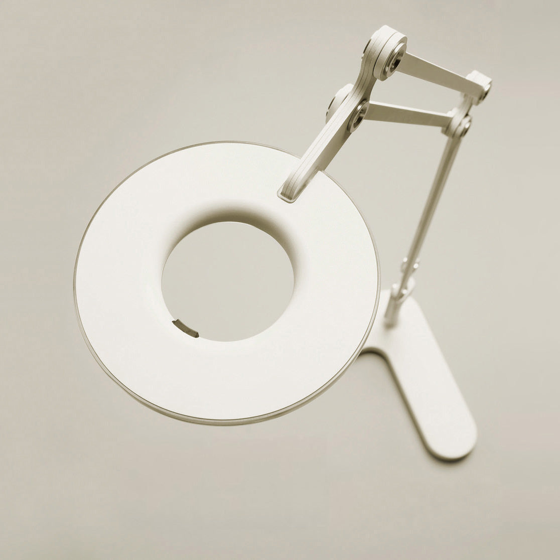 Link Table Lamp
