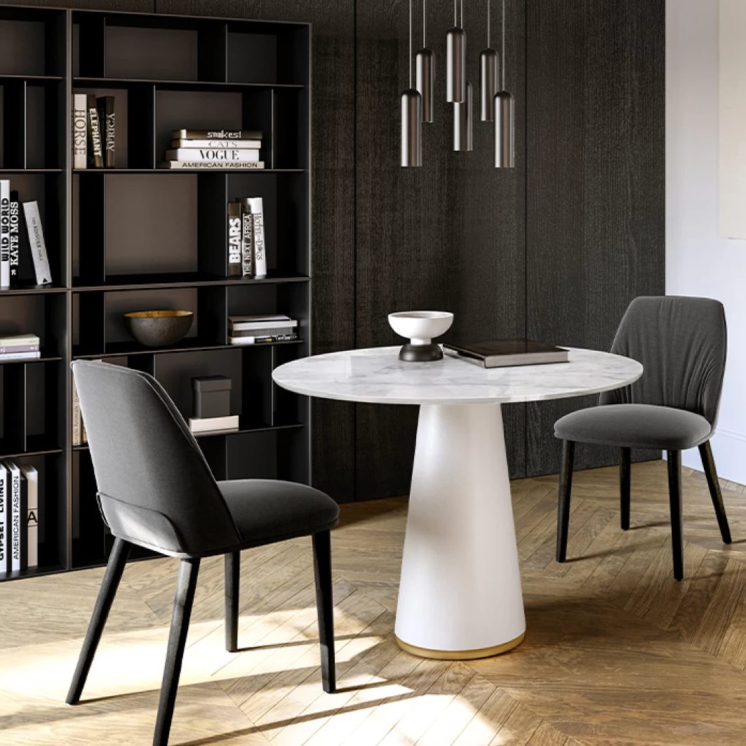 Diva Dining Chair: 4 Wooden Legs