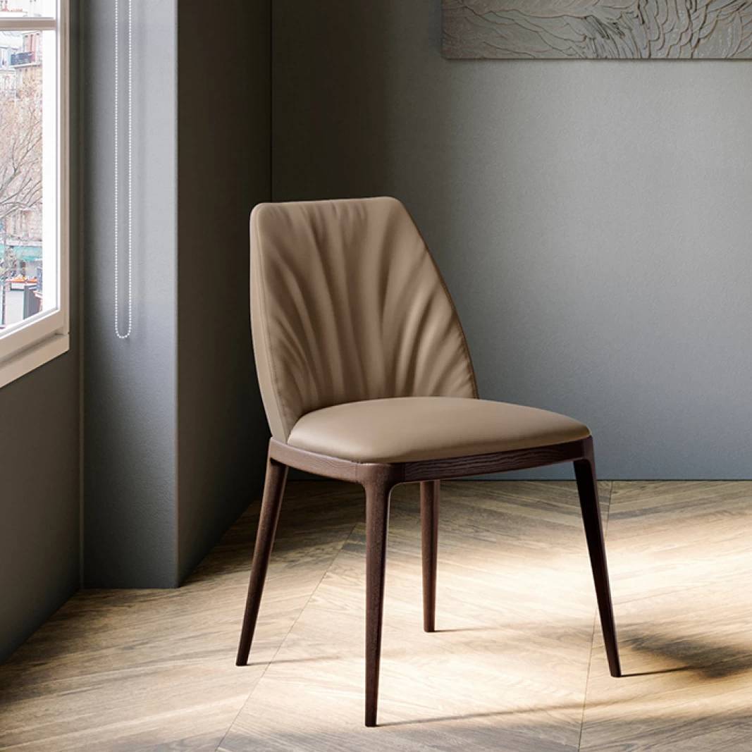 Max Deluxe Dining Chair: Wooden Base