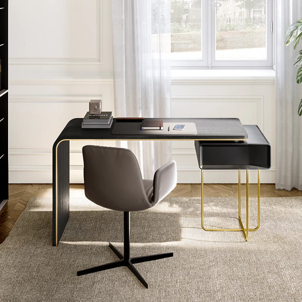 Auri Desk