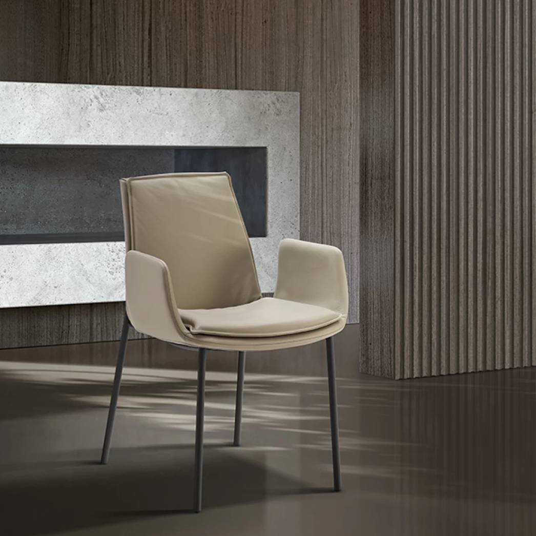 Lara Dining Chair: 4 Metal Legs