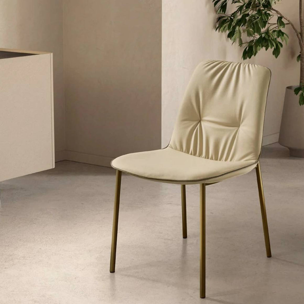 Lisa Dining Chair: 4 Metal Legs
