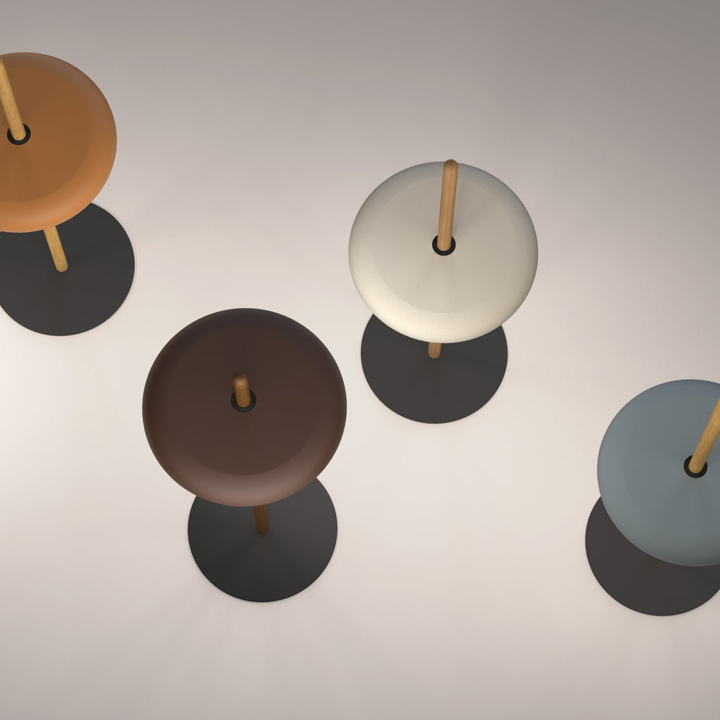 Nivel Portable Floor Lamp