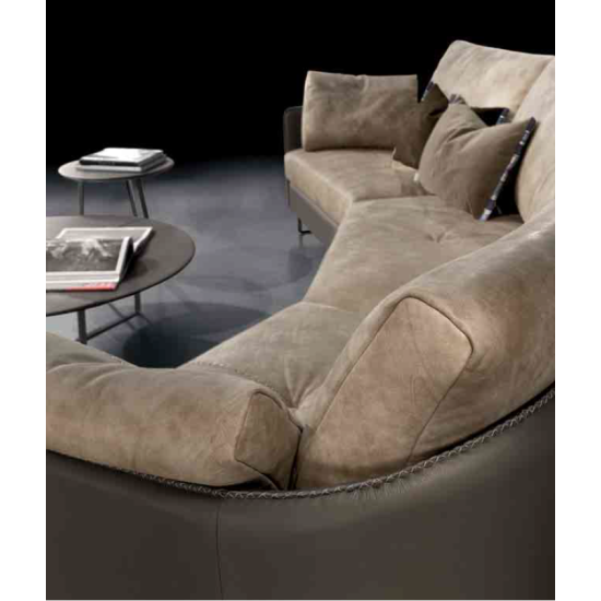 Gamma Mokambo Sectional